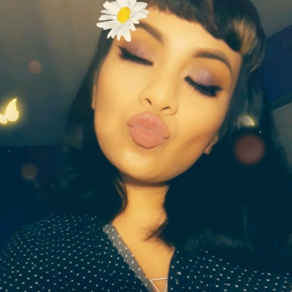 Meet your Posher, Maria